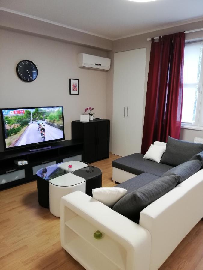 Studio Apartment Lea Cazma Kültér fotó